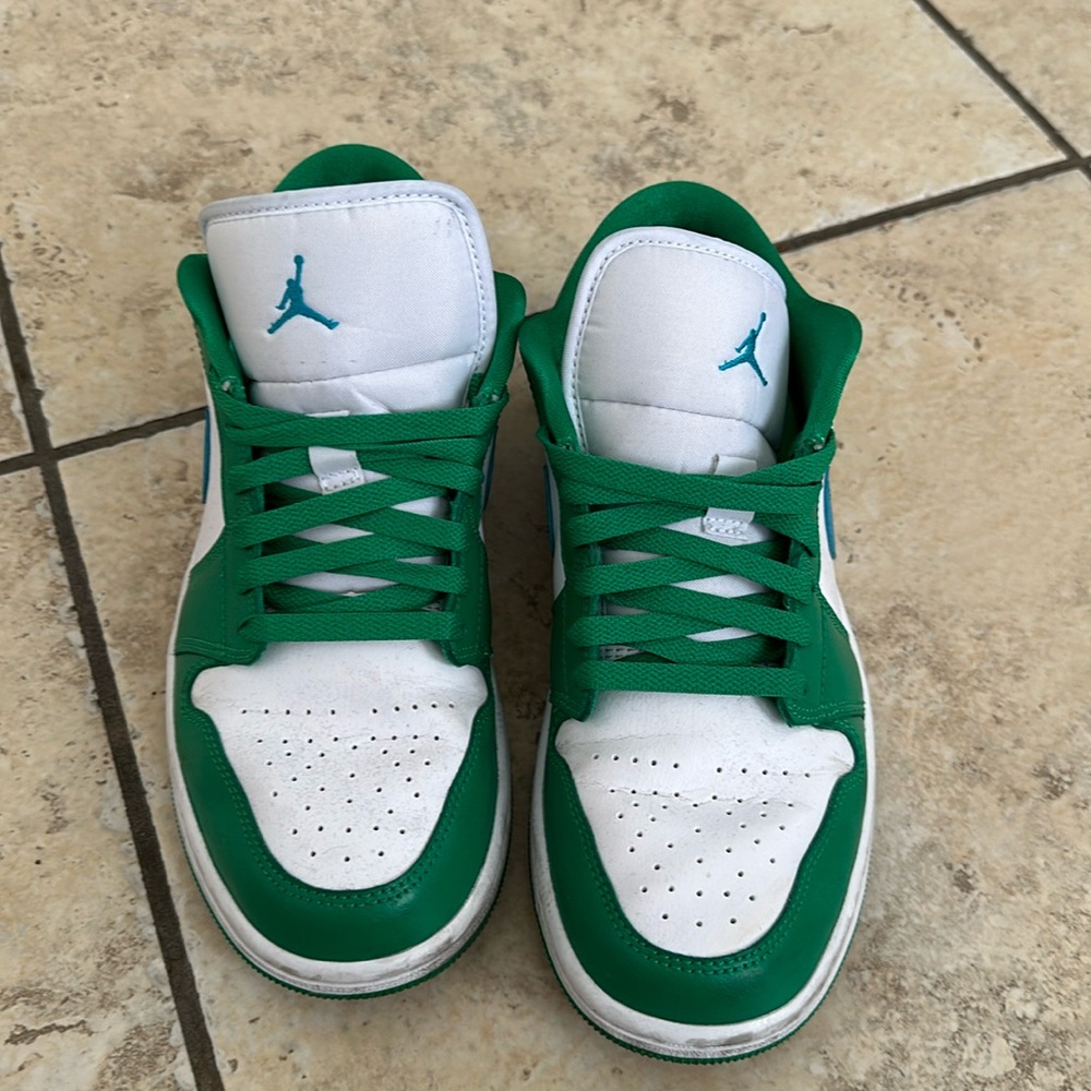 Women’s Nike Air Jordan 1 low size 9.5